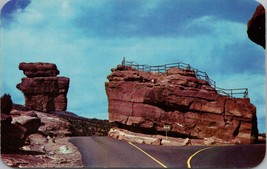 Balanced and Steamboat Rocks in the Garden of the Gods CO Postcard PC407 - £3.92 GBP