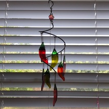 Hanging Glass Art Chili Peppers Sun Catcher Hanging Decoration - £51.89 GBP