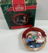 Vintage 1991 Peace on Earth Italy Christmas Hallmark Keepsake Ornament w/Box - £8.26 GBP