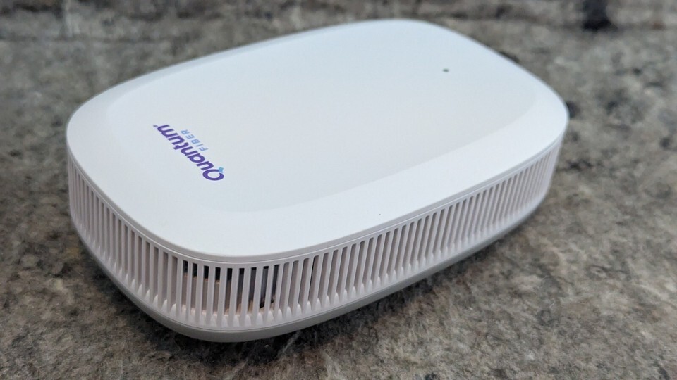 New/Open Box Quantum Fiber Tri Band WiFi 6 Pod Plug In Model # Q9500WK Item image 8