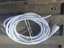 23PP00 LEAD CORD, WHITE, 15&#39; LONG, 16/3 SVT CABLE, VERY GOOD CONDITION - £6.81 GBP