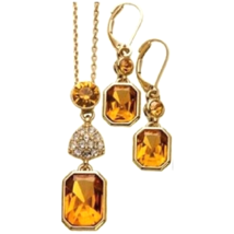 Avon Sparkling Surprise Necklace And Earring Giftset (GOLDTONE/TOPAZ) New Sealed - $18.52