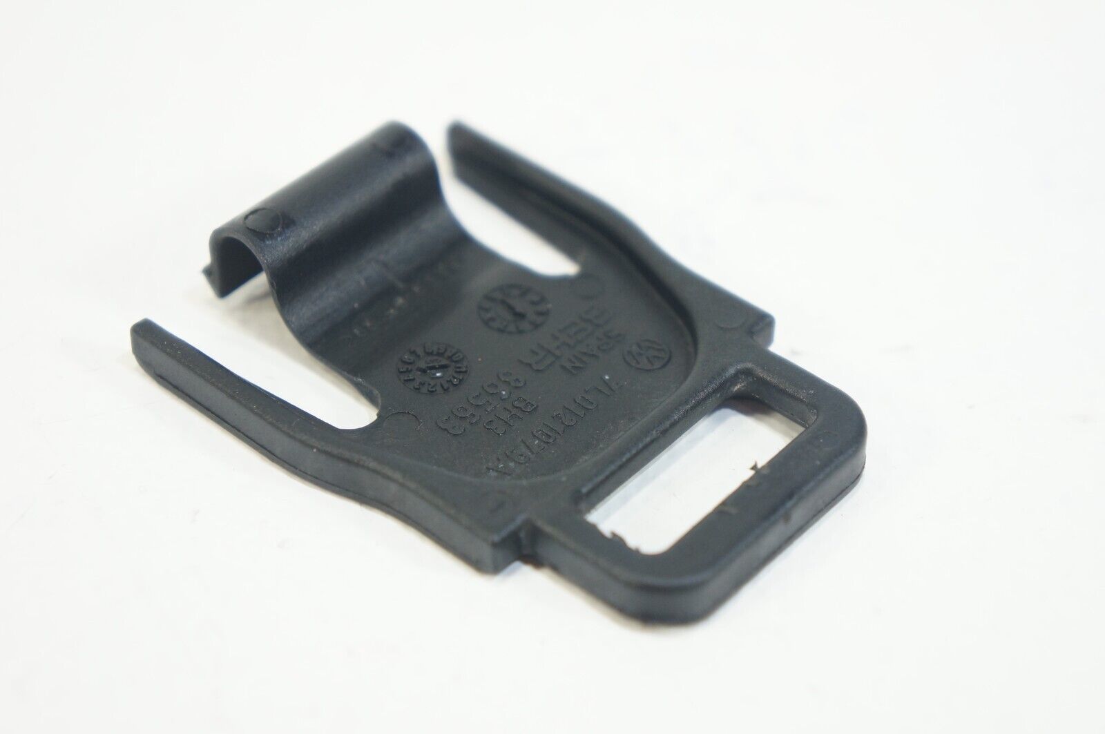 2003-2006 porsche cayenne 4.5l engine coolant radiator mount clip 7L0121079 - $21.87