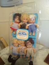 Vintage Uneeda Pee Wee Dolls Six Pack 1960&#39;s Lot of 6 dolls Original Pac... - $24.09