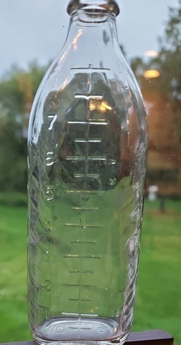 Vintage 1950's ~ Glass ~ Nursing/Baby Bottle ~ 8 Oz ~ Embossed Crawling Infant-1 Item image 3