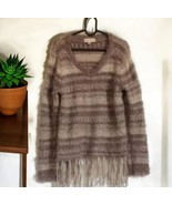 Knox rose fluffy fringed Tan Taupe sweater with Fringe Women’s Size M Me... - $447.38 MXN