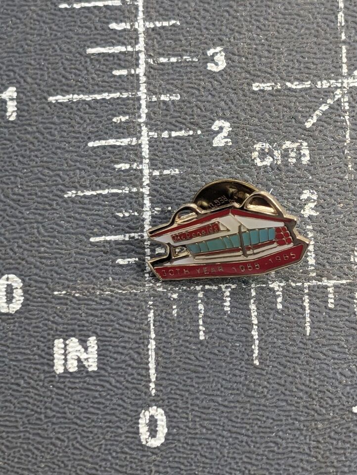 McDonald's 30th Year 1955 1985 Golden Arches Building Crew Enamel Pin Advertise Item image 2