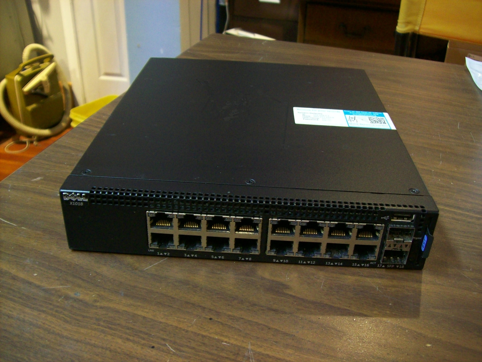 Dell X1018 EMC X Series 16x 1GB RJ45 2x 1GB SFP Switch - $149.90