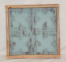 Decorative Wooden Tin Wall Art - $368.88 MXN