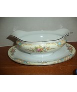 Noritake &quot;M&quot; Series Gravy Boat with Attached Underplate.  Floral.  Japan. - $467.16 MXN