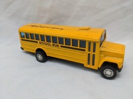 Toysmith Yellow Pull Back School Bus Toy 5&quot; - £7.48 GBP