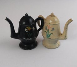 Vintage 1960s Cast Iron Floral Teapot 2.25&quot; Salt &amp; Pepper Shakers - £6.15 GBP