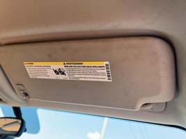 Passenger Right Sun Visor Illuminated Fits 07-14 ESCALADE 104857235 - $1,069.76 MXN