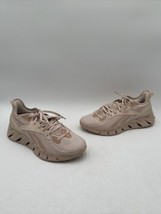 Reebok Women&#39;s Zig Kinetica 3.0 Sneaker Beige Size 10 - £35.17 GBP