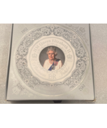 HM Queen Elizabeth II Platinum Plated Commemorative 6&quot; Plate NEW In Open... - $15.99