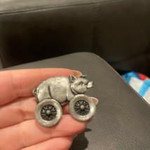 Silver Pig Harley on Wheels Brooch - $267.08 MXN