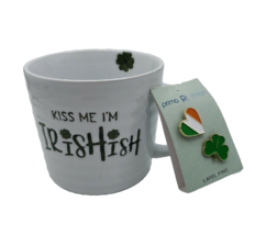 Kiss Me I&#39;m Irishish Large Ceramic Coffee Mug With 2 Lapel Pins Prima Design - £9.71 GBP