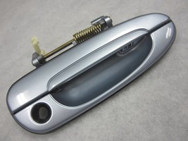 OEM 1993-2002 Mazda 626 Passenger RH Side Front Exterior Door Handle Arctic Blue - £15.52 GBP