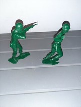 1971 Marx 6&quot; Inch Usmc Soldiers Wwii Style Action Figures Green Army Men - £16.75 GBP