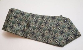 Bill Blass Men&#39;s Neck Tie Green diamond shapes 100% Silk - £7.79 GBP