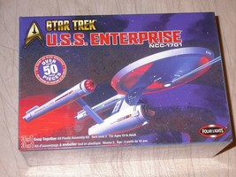 Polar Lights 04200 Star Trek U.S.S. Enterprise NCC-1701 Model Kit New - £15.65 GBP
