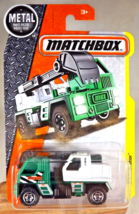2016 Matchbox 37/125 Construction MBXCAVATOR Green-White w/Chrome Ring Flower Sp - £7.81 GBP