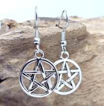 Pentacle Earrings Metal Five Pointed Star Pentagram Front Facing Dangle Earrings - £3.08 GBP