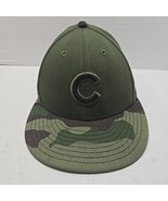 New Era 59FIFTY Chicago Cubs Camo Hat Size 7 1/4 Army Green MLB Fitted Cap  - $346.11 MXN