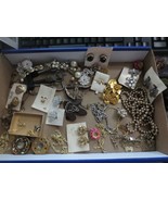Vtg Costume Jewelry Lot Necklaces clip Earrings Goldtone Sarah Coventry ... - £36.50 GBP