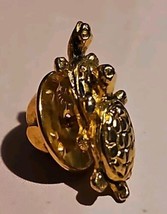 Double Turtle Tortoise Tie Lapel Hat Pin Figural Vintage Animal Pet Jewelry - $187.97 MXN