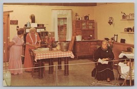 Mt Pleasant IA Midwest Old Settlers Threshers Country Kitchen Postcard - £10.80 GBP