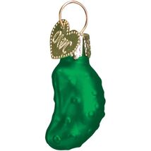 Miniature Gurken Pickle Old World Christmas Ornament FREE BOX 28052 - $9.98
