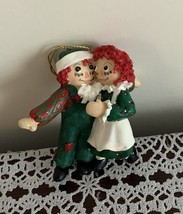 Simon  Schuster Raggedy Ann and Andy Ornament 1998 Green Clothing 3 Inch Dancers - £9.56 GBP