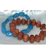 Estate Lot of 2 Blue Oval &amp; Brown Cube Plastic Stretch Bracelets  will f... - £6.04 GBP