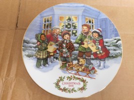 1991 Avon Christmas Plate " Perfect Harmony" Porcelain Trimmed In 22kt Gold - $13.99