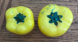Antique Yellow Peppers Salt And Pepper Shakers-VERY RARE VINTAGE-SHIPS N... - $2,628.86 MXN