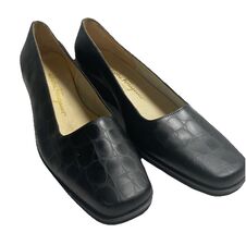 Salvatore Ferragamo Women's Pumps Black Size 7.5 B - $66.49