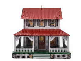 Hallmark Keepsake Ornament Red Barn Farm Pressed Tin VTG 1999 In ORIGINAL BOX  - £7.03 GBP