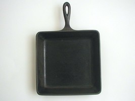 Vintage Lodge Square Cast Iron Skillet 8SQSK 9 1/2&quot; Square Flat Bottom - $44.99