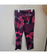 Nike Legend Tight Fit Capri Size S - $914.99 MXN