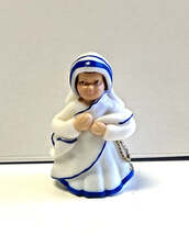 Saint Mother Teresa of Calcutta Miniature 1.75&quot; Statue, New from Colombi... - $23.81 CAD