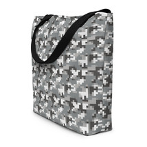 Camouflage Digital Pixel Effect Monochrome White &amp; Black Beach Bag - £25.67 GBP