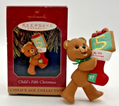 1997 Hallmark Child&#39;s Fifth Christmas Keepsake Ornament U67 - £10.38 GBP