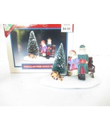 LEMAX 53148 DICKENSVALE VILLAGE ACCESSORY PARK BENCH PEOPLE  LotD - $168.10 MXN