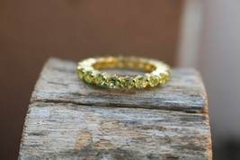 0.40 Redondo Imitación Peridoto Eternidad Alianza 14k Oro Amarillo Chapado - £105.12 GBP