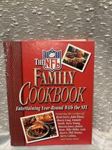 NFL Family Cookbook Entertaining Tailgating Elway Favre Young Ditka Smit... - $12.92