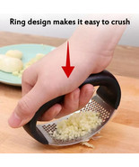 Garlic Press Crusher Mince Stainless Steel Chopper Peeler Squeeze Ginger... - $14.18 CAD