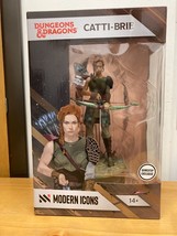Factory NEW Dungeons &amp; Dragons Carti-Brie Modorn Icon Action Figure - £19.03 GBP