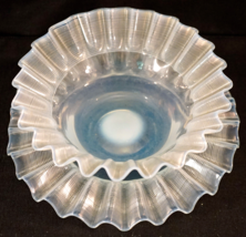 Opalescent Venetian Glass Bowl &amp; Underplate Finely Threaded with Crimped... - £49.97 GBP