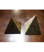 2 PAPER WEIGHT EGYPTIAN PYRAMID MARBLE STONE FIGURINE HOME DECOR OFFICE ... - $573.81 MXN